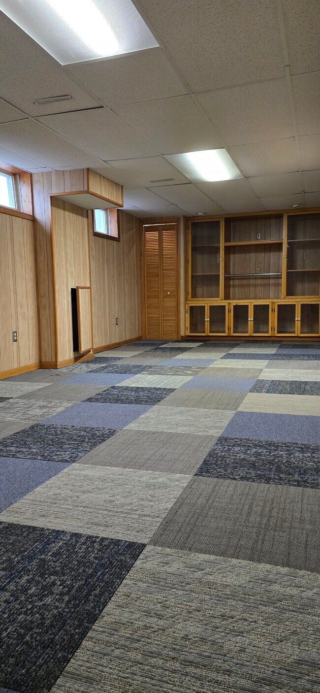 Foto del edificio - 1420 Thompson Ave