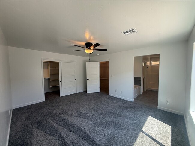 Foto del edificio - 3038 Mallory Loop