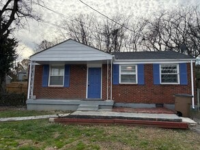 Building Photo - 3225 Panorama Dr