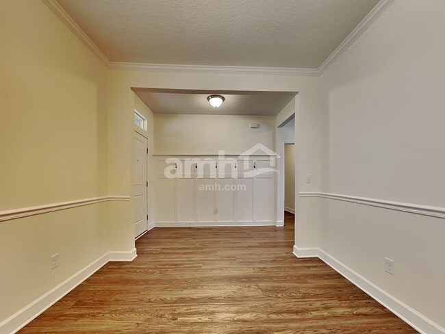 Building Photo - 3062 Creek Village Ln