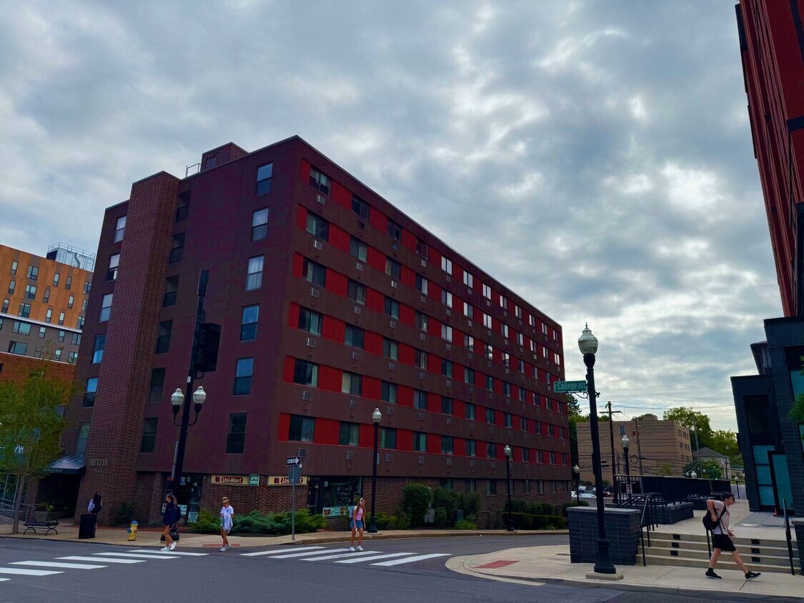 Foto principal - 500 E College Ave