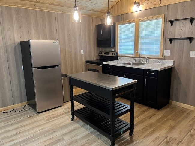 Building Photo - 120 Galaxy Dr