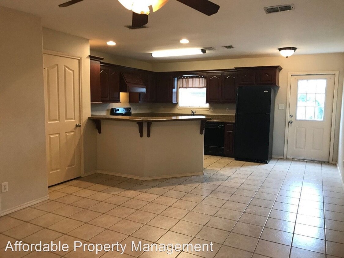 Building Photo - 3 br, 2.5 bath Apartment - 501 Arroyo Vista