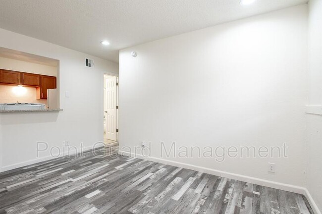 Foto del edificio - 2759 N Amidon Ave