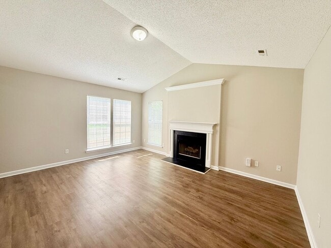 Building Photo - 1706 Oakdale Green Dr