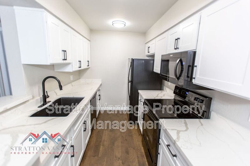 10610 S 48th St Unit 2100, Phoenix, AZ 85044 Condo for Rent in