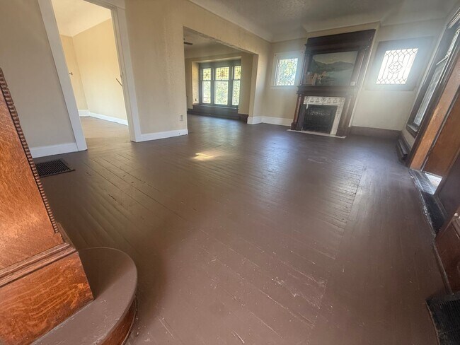 Foto del edificio - 4438 Pearl Rd