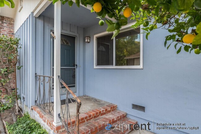 Foto del edificio - 1630 Lark Ave