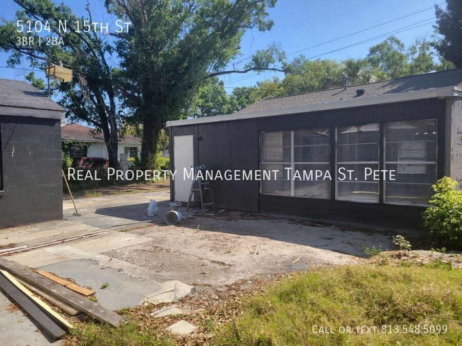 Building Photo - 5104 N 15th St