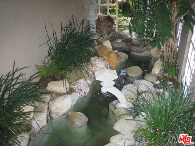 Foto del edificio - 5040 W 58th Pl