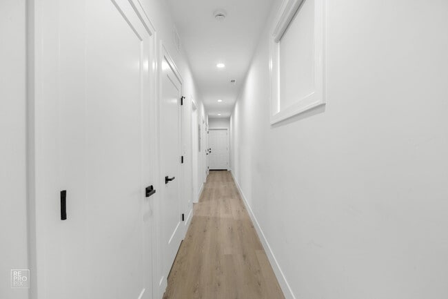 Building Photo - 6152 S Champlain Ave