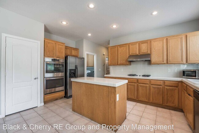 Foto del edificio - 5 br, 4 bath House - 2717 Thomasville Ave