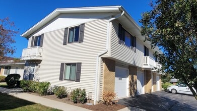 Building Photo - 120 Cotuit Ct