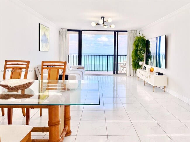 Building Photo - 2101 S Ocean Dr