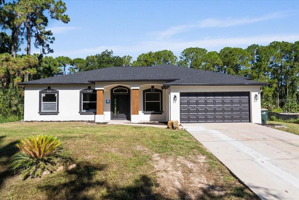 Foto principal - 3470 E Elias Cir
