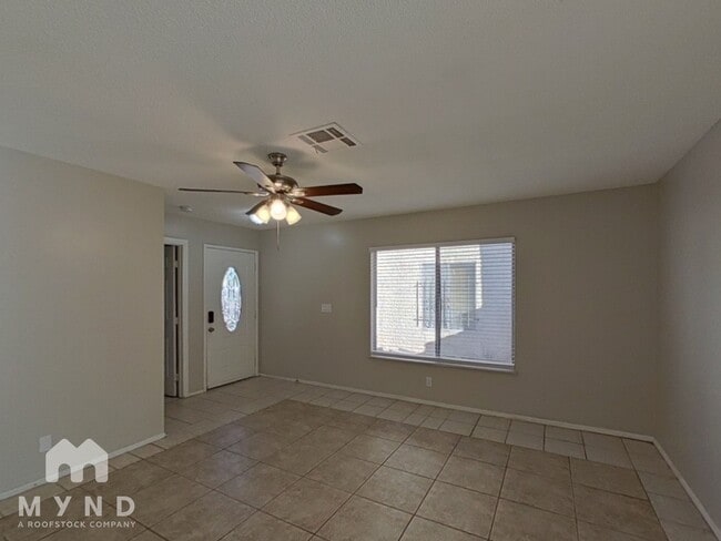 Building Photo - 1368 S Christy Ln