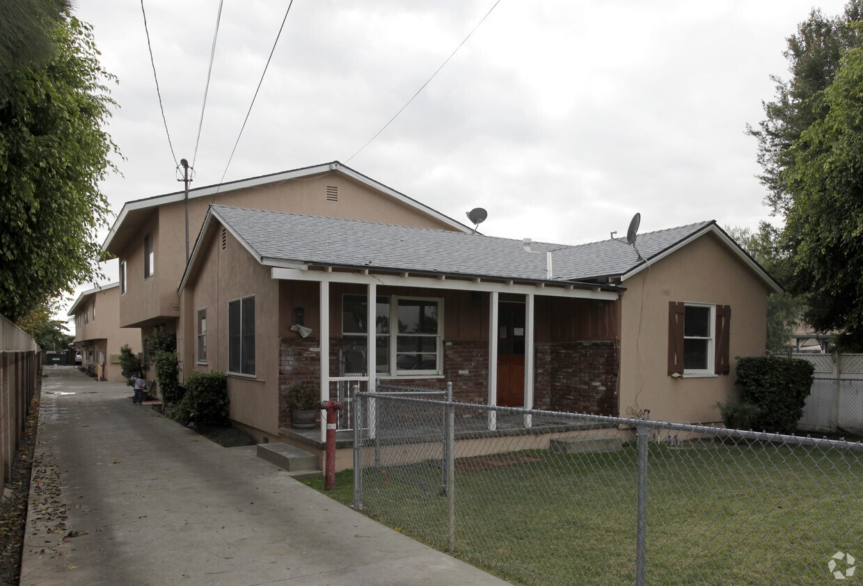 Primary Photo - 8362 Whitaker St