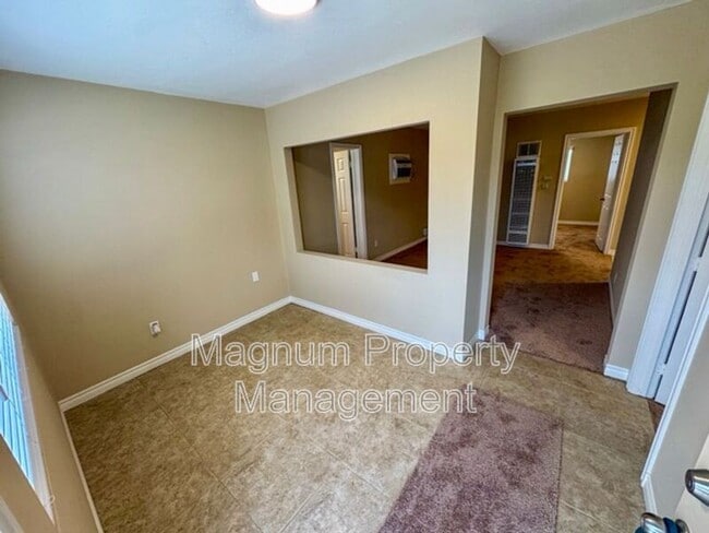 Foto del edificio - 29002 Goetz Rd