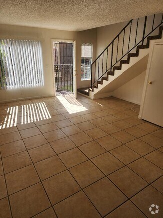 Building Photo - 4813 Terrace Ave