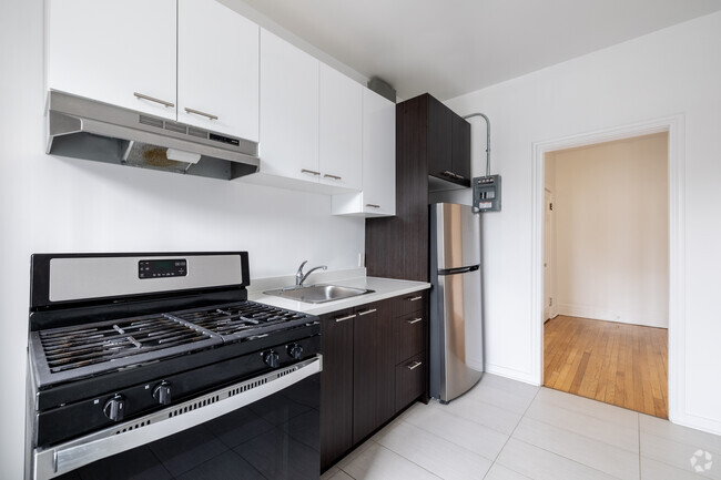 1BR,1BA - Coolbrook & Cote Saint-Luc