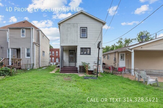Building Photo - 6204 Vermont Ave