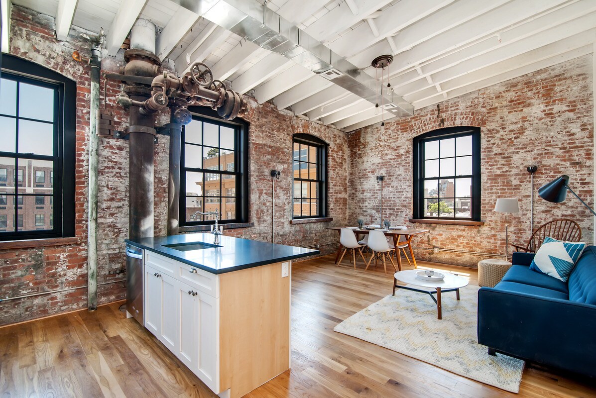 Primary Photo - 103 N 10th St