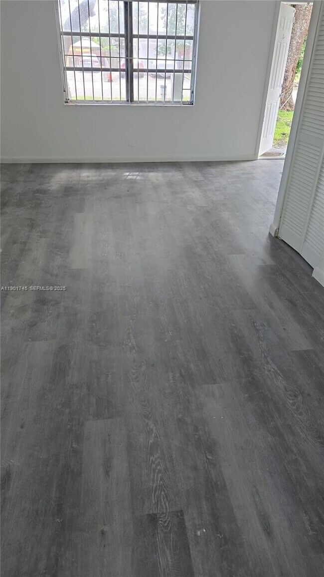 Foto del edificio - 5167 Pat Pl