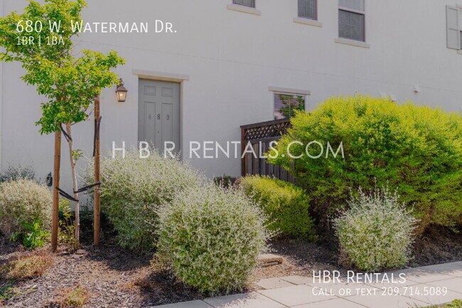 Foto del edificio - 680 W Waterman Dr