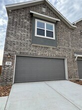 Building Photo - 2226 Salinas Dr