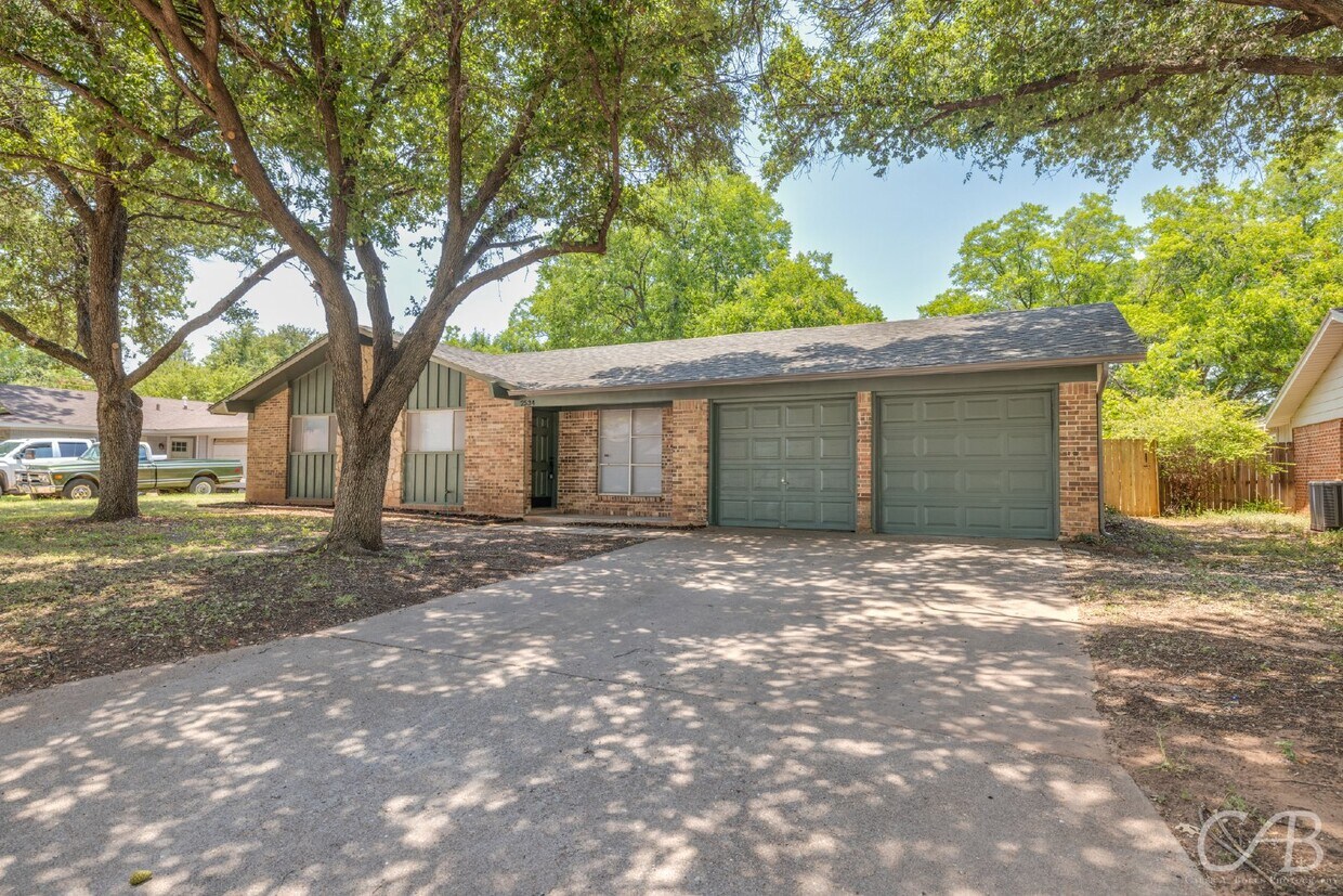 Primary Photo - For Lease