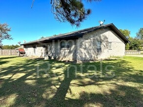 Building Photo - 706 Manson St