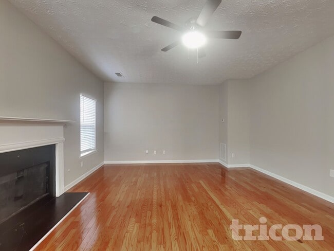 Building Photo - 12573 Lakeside Pkwy