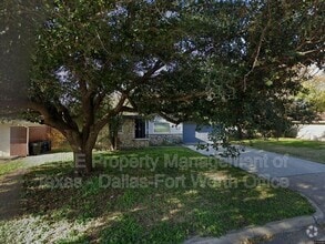 Building Photo - 3490 Bandera Rd