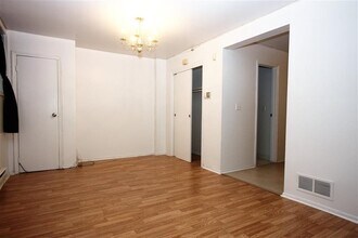 Building Photo - 228 Christopher Columbus Dr