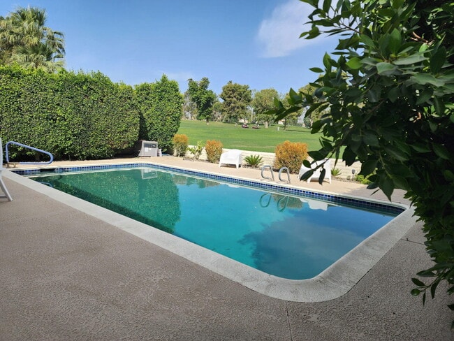 Building Photo - 38941 Kilimanjaro Dr