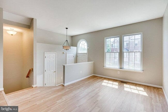 Building Photo - 2502 Polly Jefferson Way