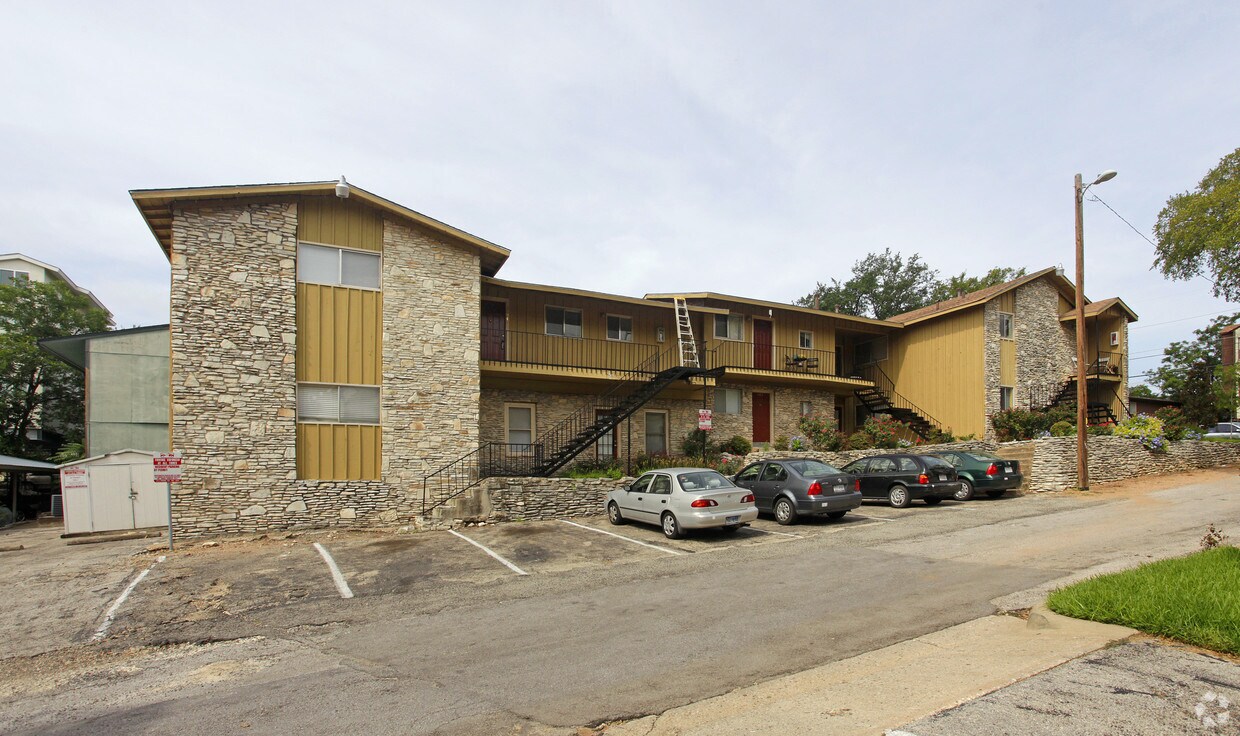 Foto principal - 3203 Helms St