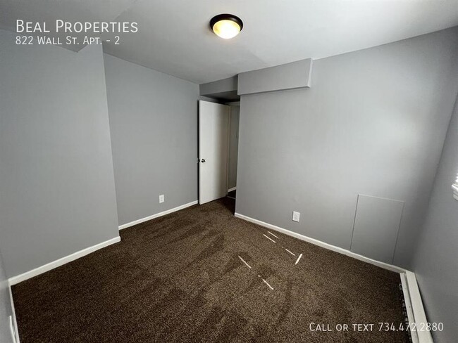 Building Photo - 822 Wall St