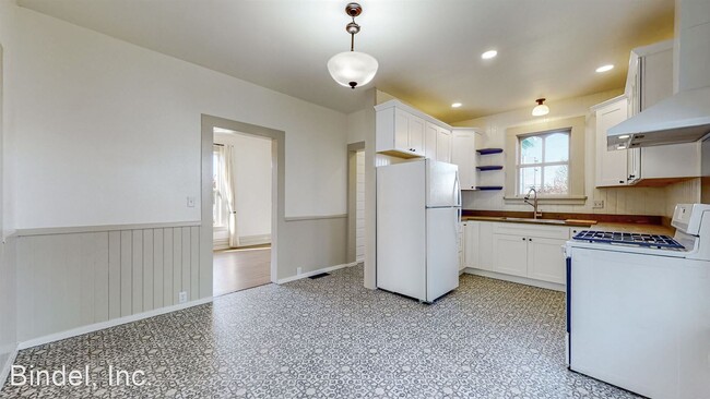 Building Photo - 4 br, 2 bath House - 336 W Sonoma