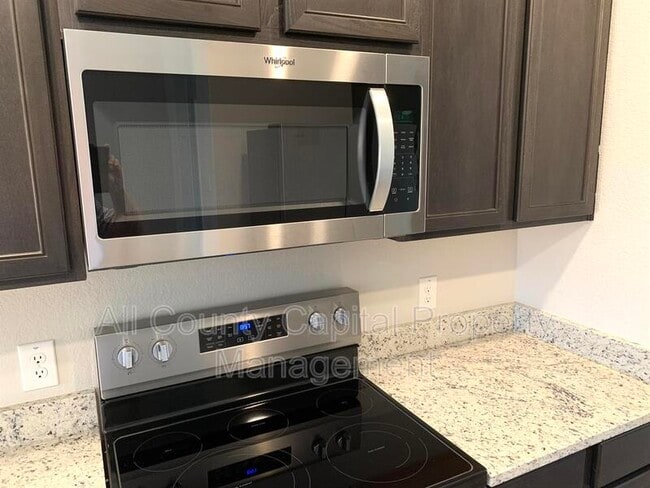 Foto del edificio - 112 Declaration Ln