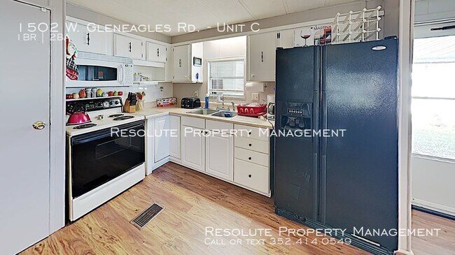 Building Photo - Resort Style Living 55+ Community