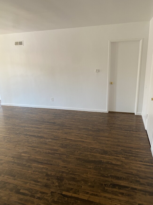 Building Photo - 4541 Santa Rosalia Dr