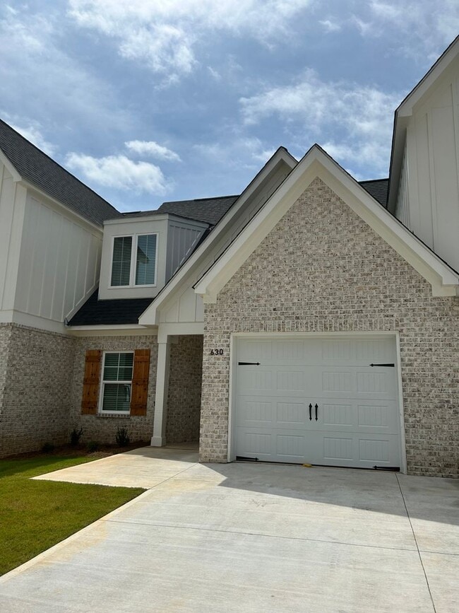 Building Photo - 630 Thornberry Drive