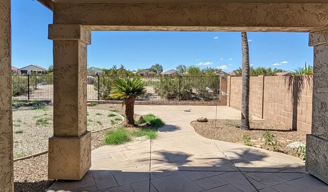 Foto del edificio - 29810 N Little Leaf Dr