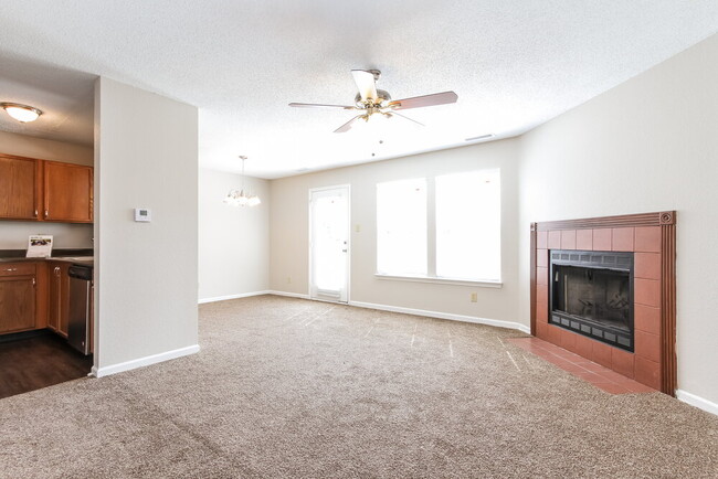 Foto del edificio - 4362 Fullwood Ct