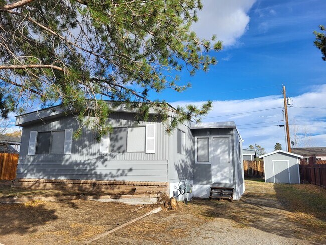 Foto del edificio - 2405 Kit Sierra Way