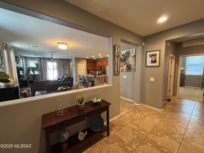 Building Photo - 6844 S Benedetti Ct