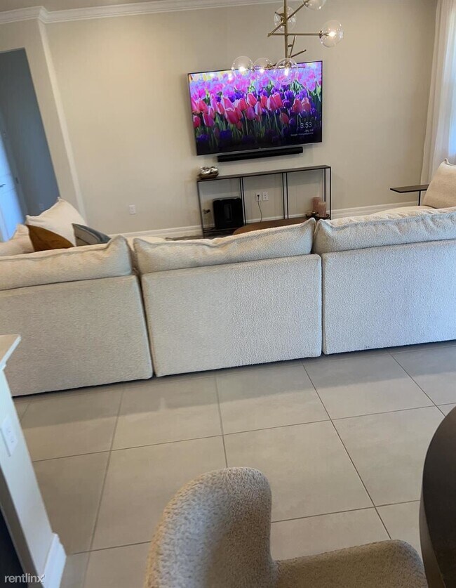 Foto del edificio - 5 br, 4 bath House - 8289 Vaulting Dr