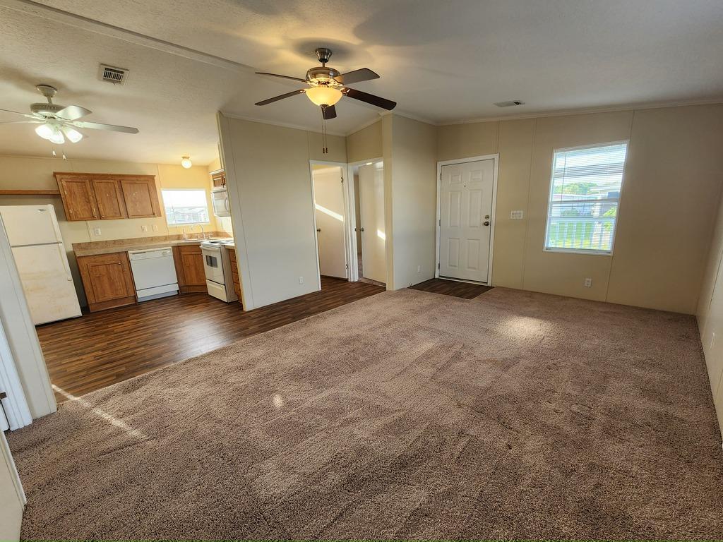 Foto principal - 445 Avanti Way Blvd