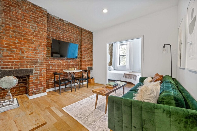 Building Photo - 416 W 49th St